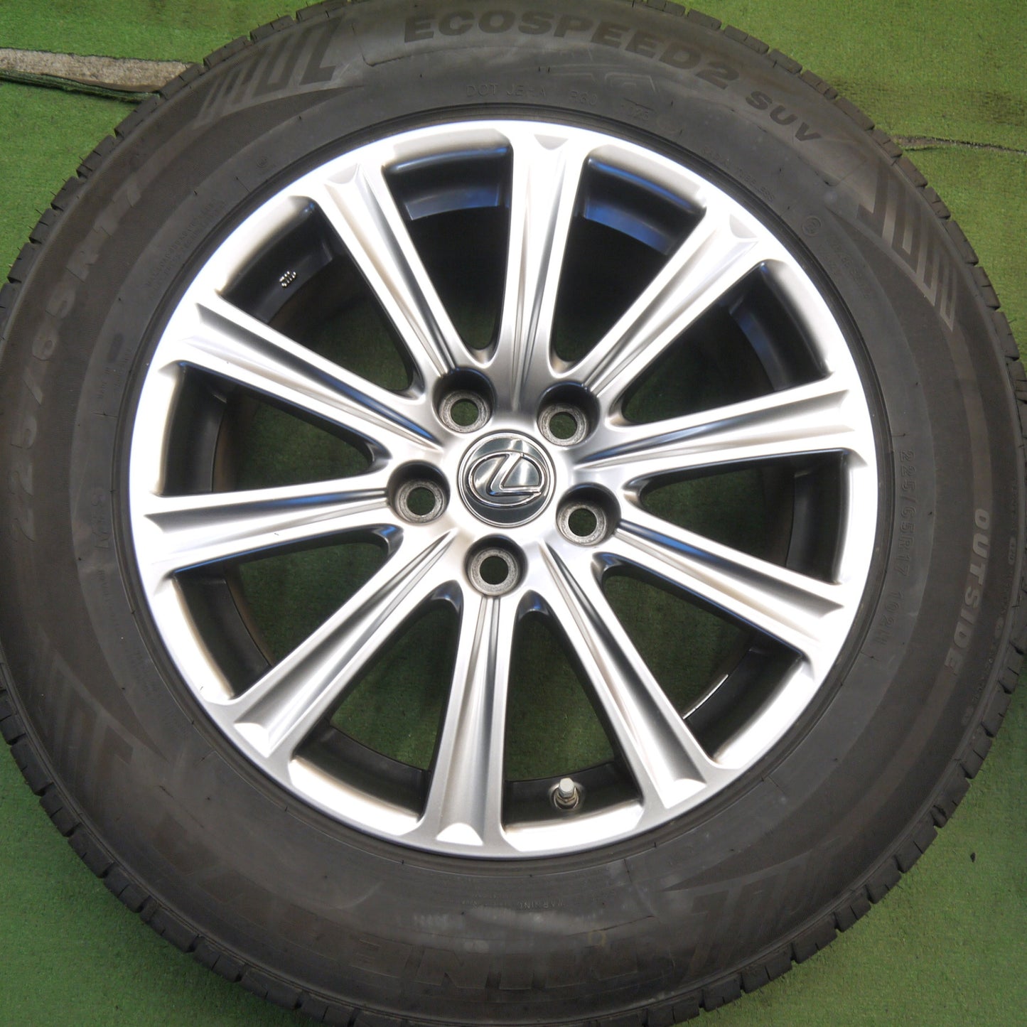センサー付き！バリ溝！23年！キレイ！9.5分◎レクサス NX 純正 225/65R17 ミネルバ ECOSPEED2 SUV 17インチ PCD114.3/5H◎6070107Hノ