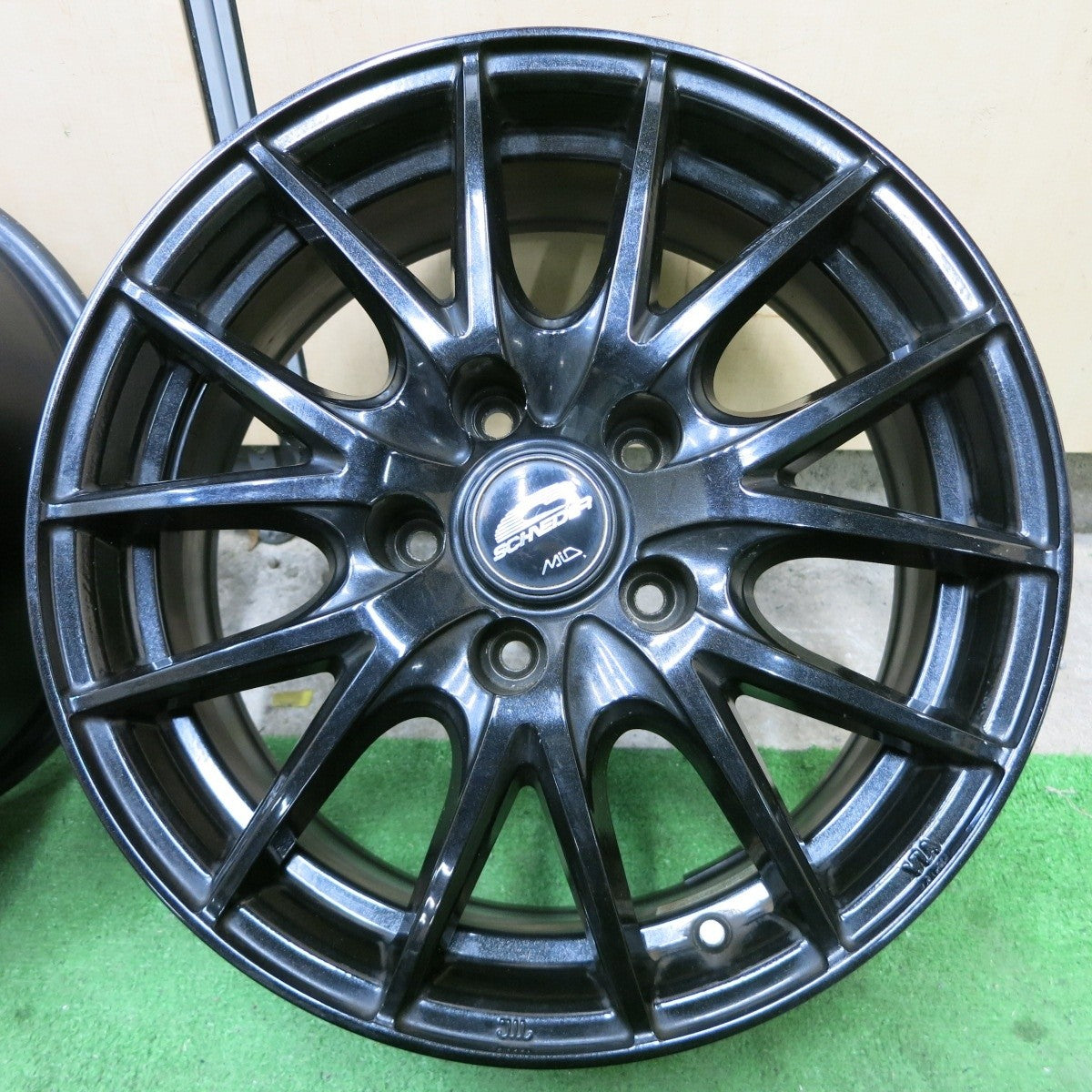 4本価格★SCHNEIDER MiD シュナイダー マルカ 16インチ ホイール 16×6.5J PCD114.3/5H★5040105ナホ
