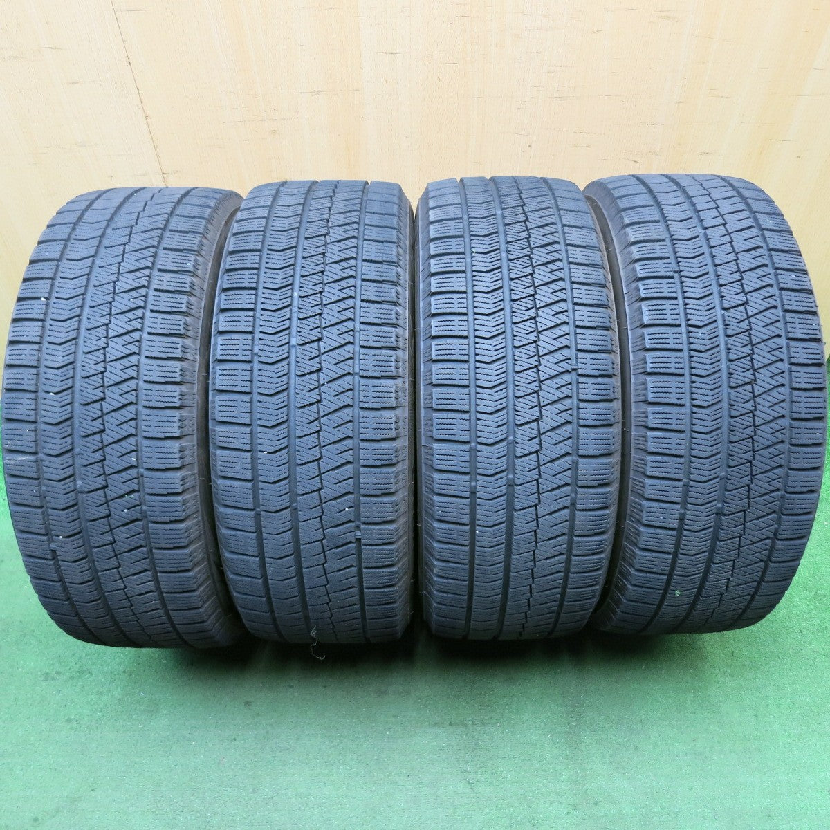バリ溝！キレイ！8.5分★BMW 等 AGA Welt 205/55R16 スタッドレス ブリヂストン ブリザック VRX2 16インチ ヴェルト PCD120/5H★5071302HAス