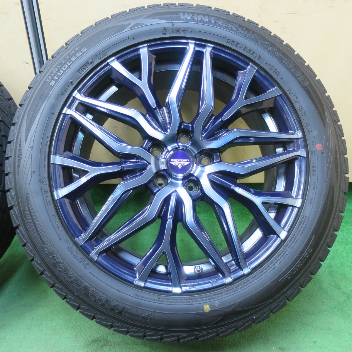 [送料無料] バリ溝！22年！キレイ！9.5分★スタッドレス 235/55R19 ダンロップ ウインターマックス SJ8 DORFREN ドルフレン 19インチ PCD114.3/5H★5022120イス