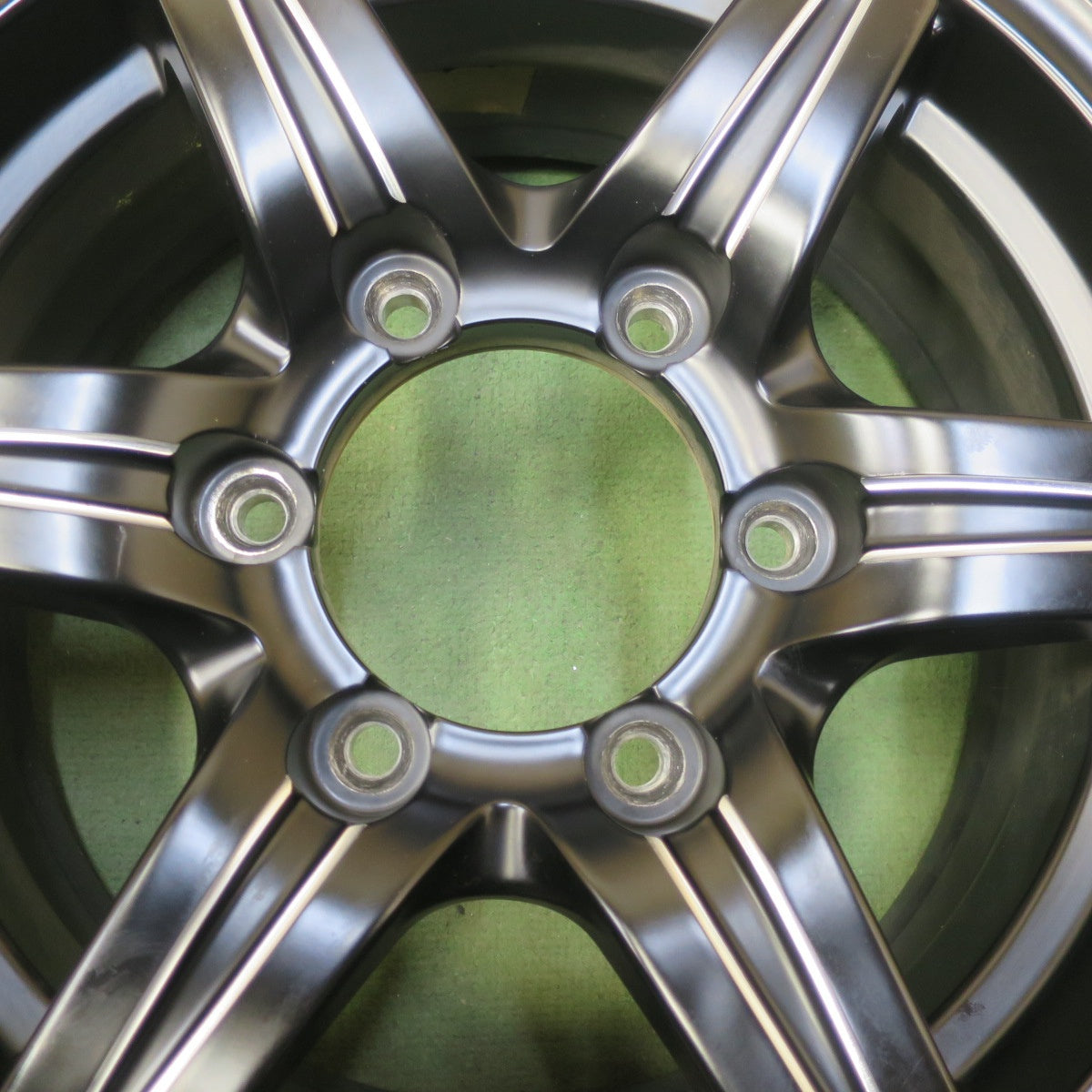 バリ溝！キレイ！9.5分◎スタッドレス 195/80R15 107/105L ブリヂストン ブリザック VL1 TWS Granverd NEO グランヴァード 15インチ PCD139.7/6H◎6062411イス