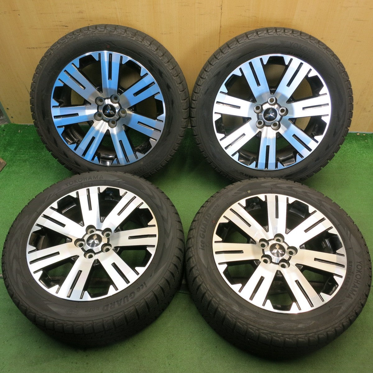 バリ溝！24年！9.5分◎三菱 デリカ D:5 純正 225/55R18 スタッドレス ヨコハマ アイスガード G075 18インチ D5 PCD114.3/5H◎6082302HAス