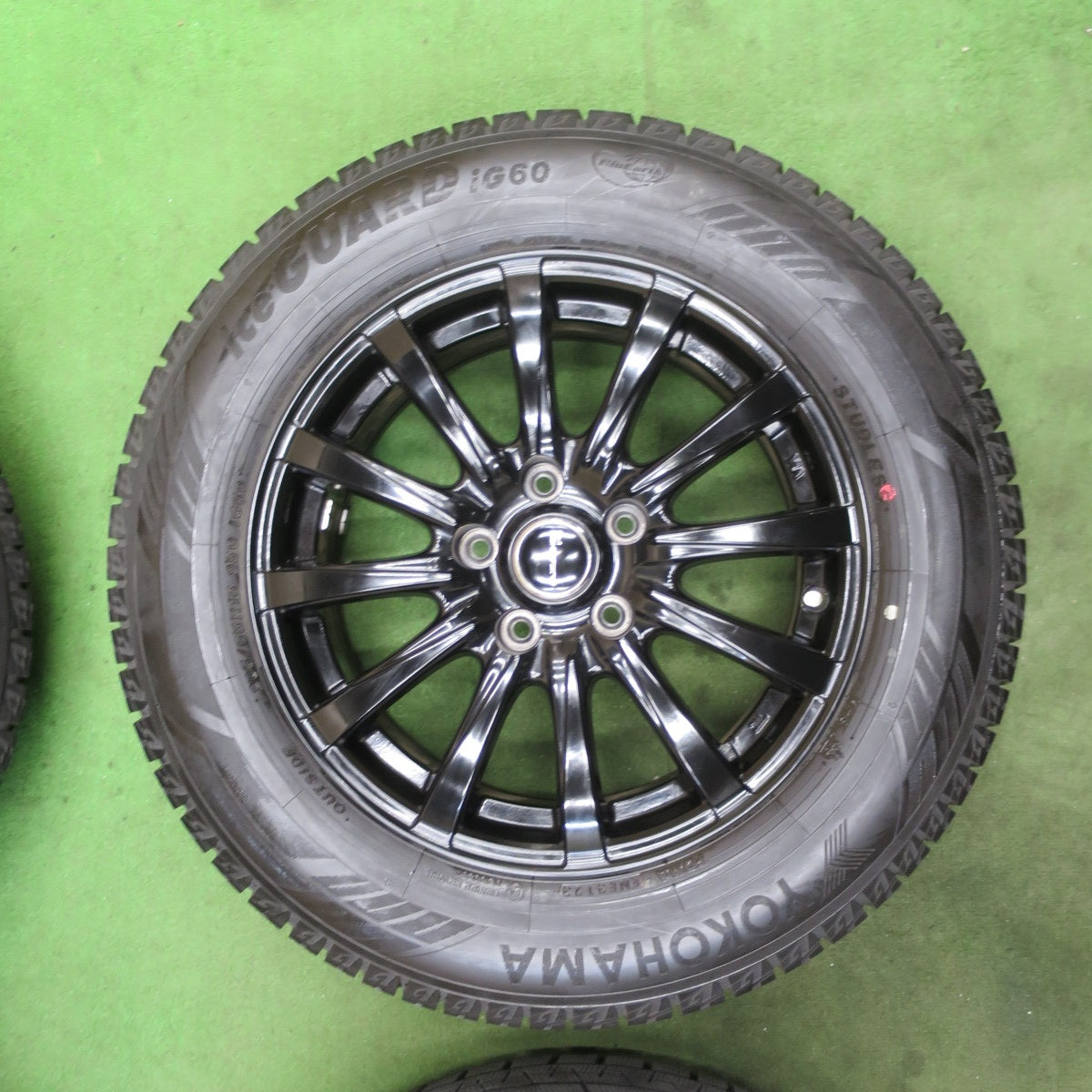バリ溝！23年！キレイ！9.5分★スタッドレス 205/65R16 ヨコハマ アイスガード iG60 AZANE FB 社外 アルミ 16インチ PCD114.3/5H★6022701TTス