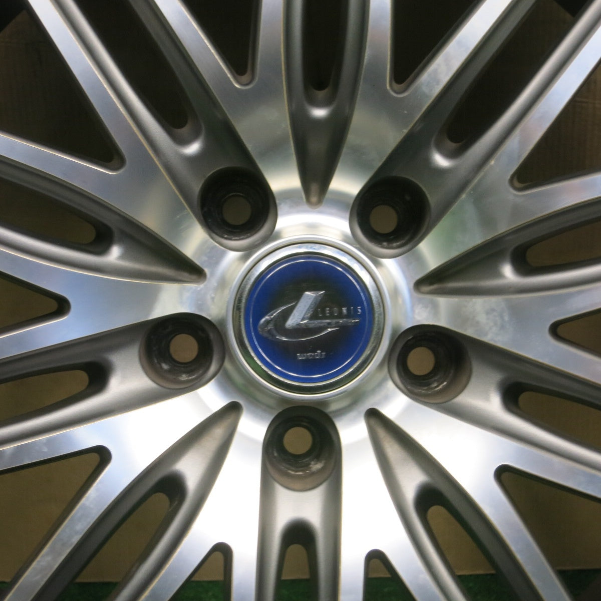 バリ溝！9.5分★LEONIS NAVIA 03 245/40R19 AMF ヨコハマ AVID ENVigor レオニス ナヴィア 19インチ PCD114.3/5H★6021801NKノ