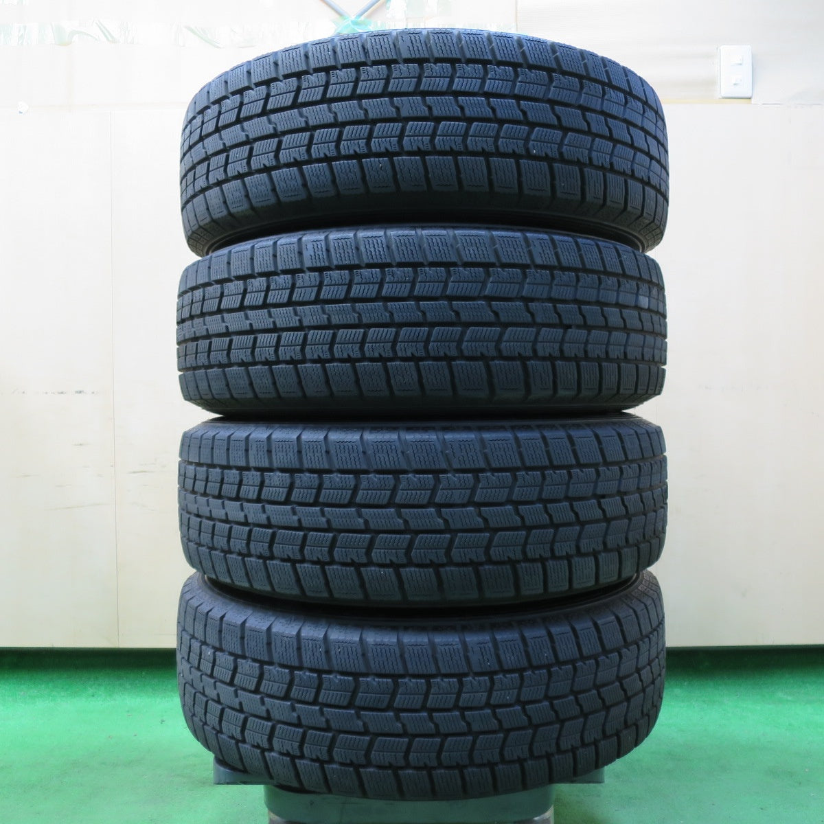 *送料無料* キレイ！21年★スタッドレス 195/65R16 グッドイヤー アイスナビ7 ravrion RS01 ラブリオン 16インチ PCD100/4H★4061204イス