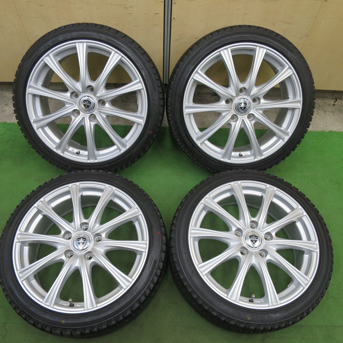 バリ溝！24年！キレイ！ほぼ10分★スタッドレス 195/45R17 グリップマックス GRIP ICE X ESTROSA エステローザ 17インチ PCD114.3/5H★6041404TTス