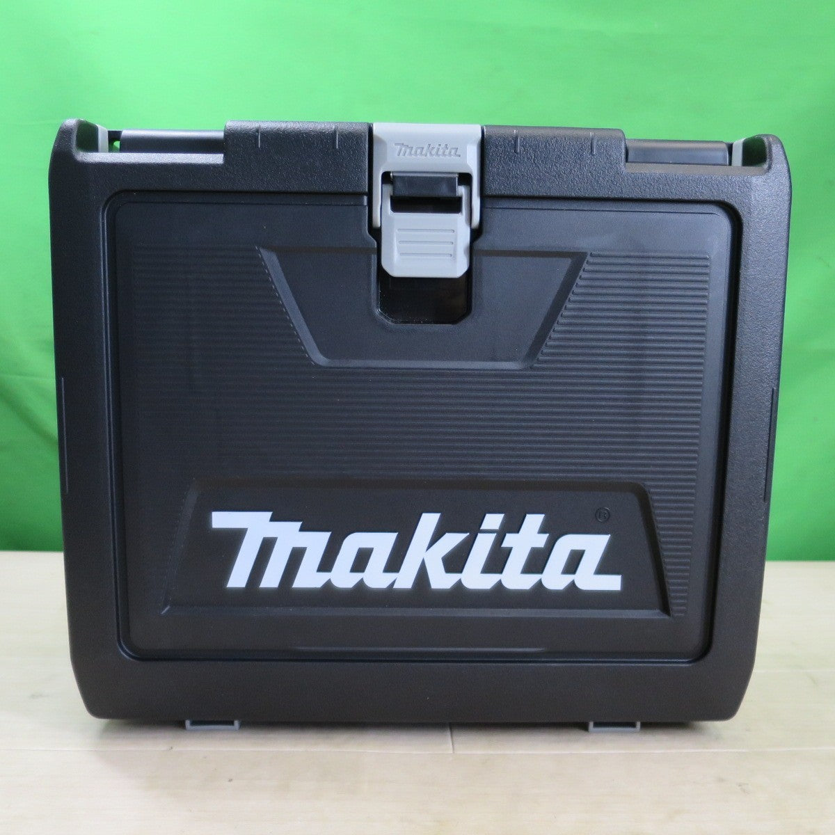 未使用！バッテリー2個☆マキタ 充電式 インパクトドライバ TD173D GXTB 限定色 電動 工具 コードレス 18V makita☆