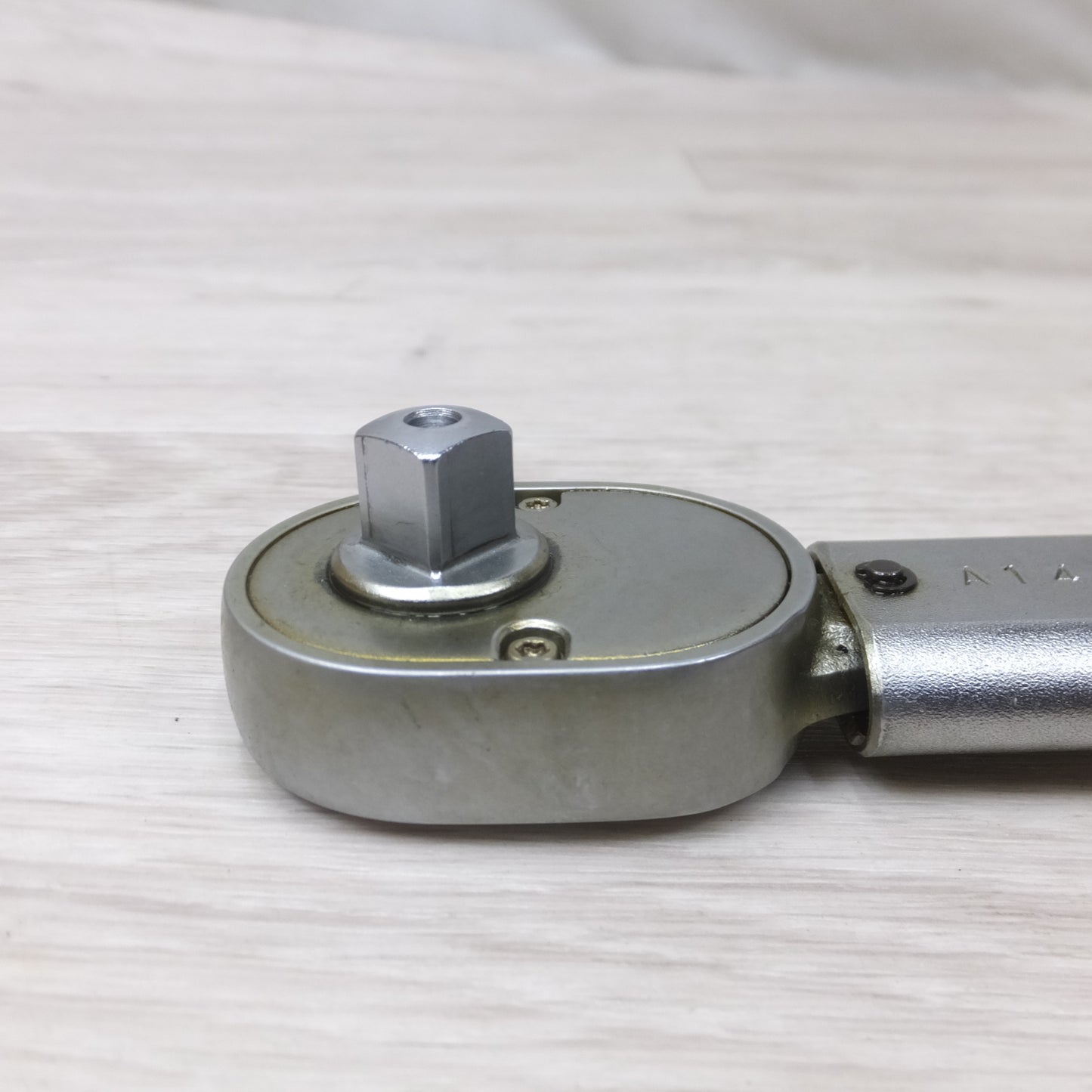 [送料無料] ◆トネ TONE プレセット形 トルク レンチ ダイレクト セット タイプ T3MN50H 差込角 9.5mm ソケット ホールド タイプ ケース付き◆