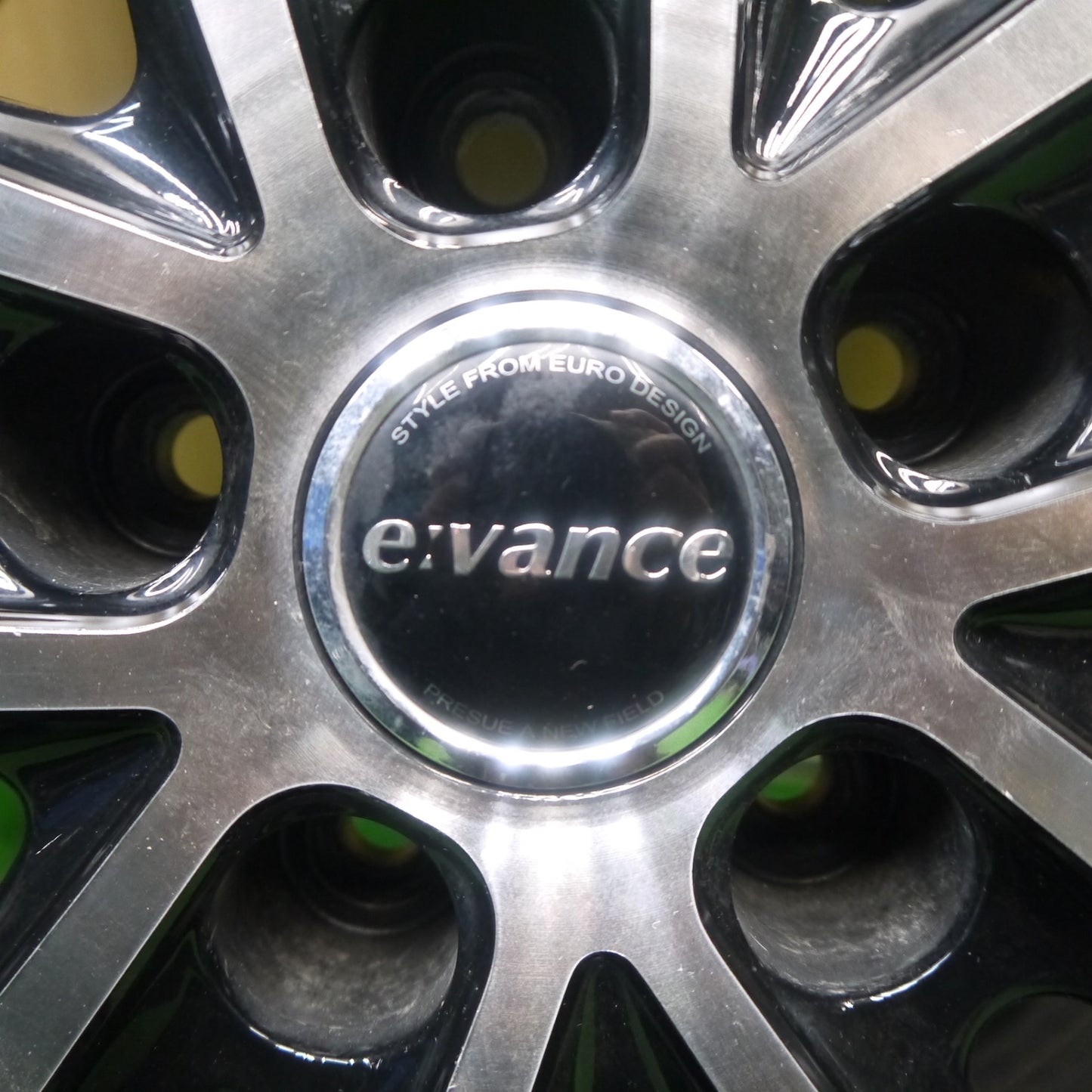 バリ溝！22年！キレイ！9.5分★スタッドレス 205/60R16 ブリヂストン ブリザック VRX2 evance HA1 エヴァンス 16インチ PCD114.3/5H★5111001Hス