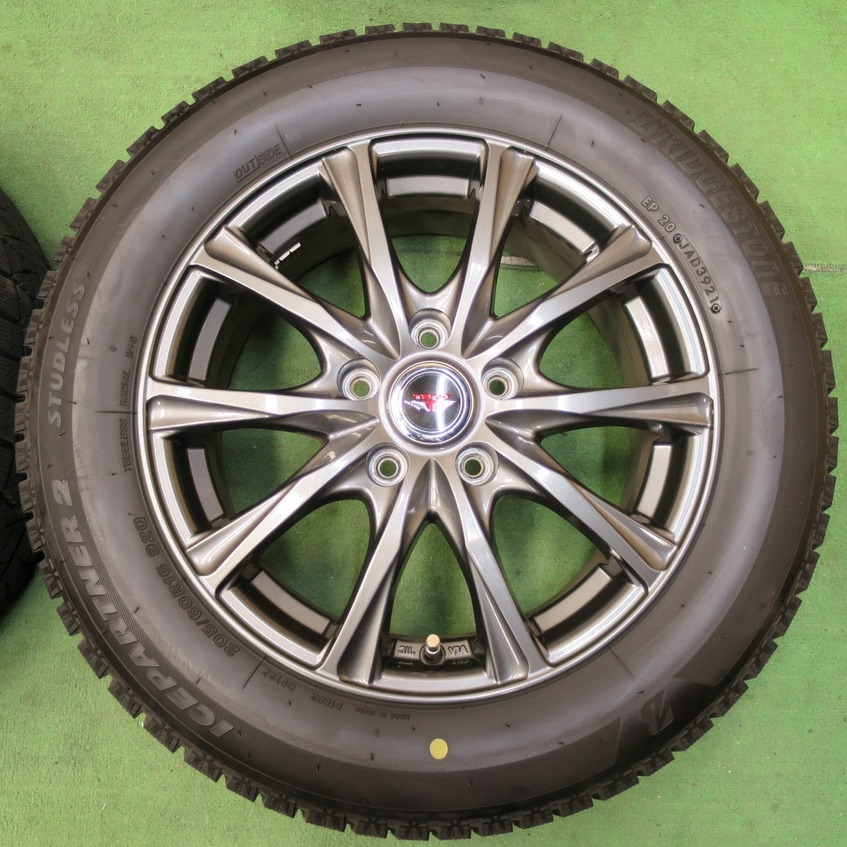 [送料無料] バリ溝！21年！キレイ！9.5分以上★スタッドレス 205/60R16 ブリヂストン アイスパートナー2 TEAD テッド 16インチ PCD114.3/5H★4111308イス