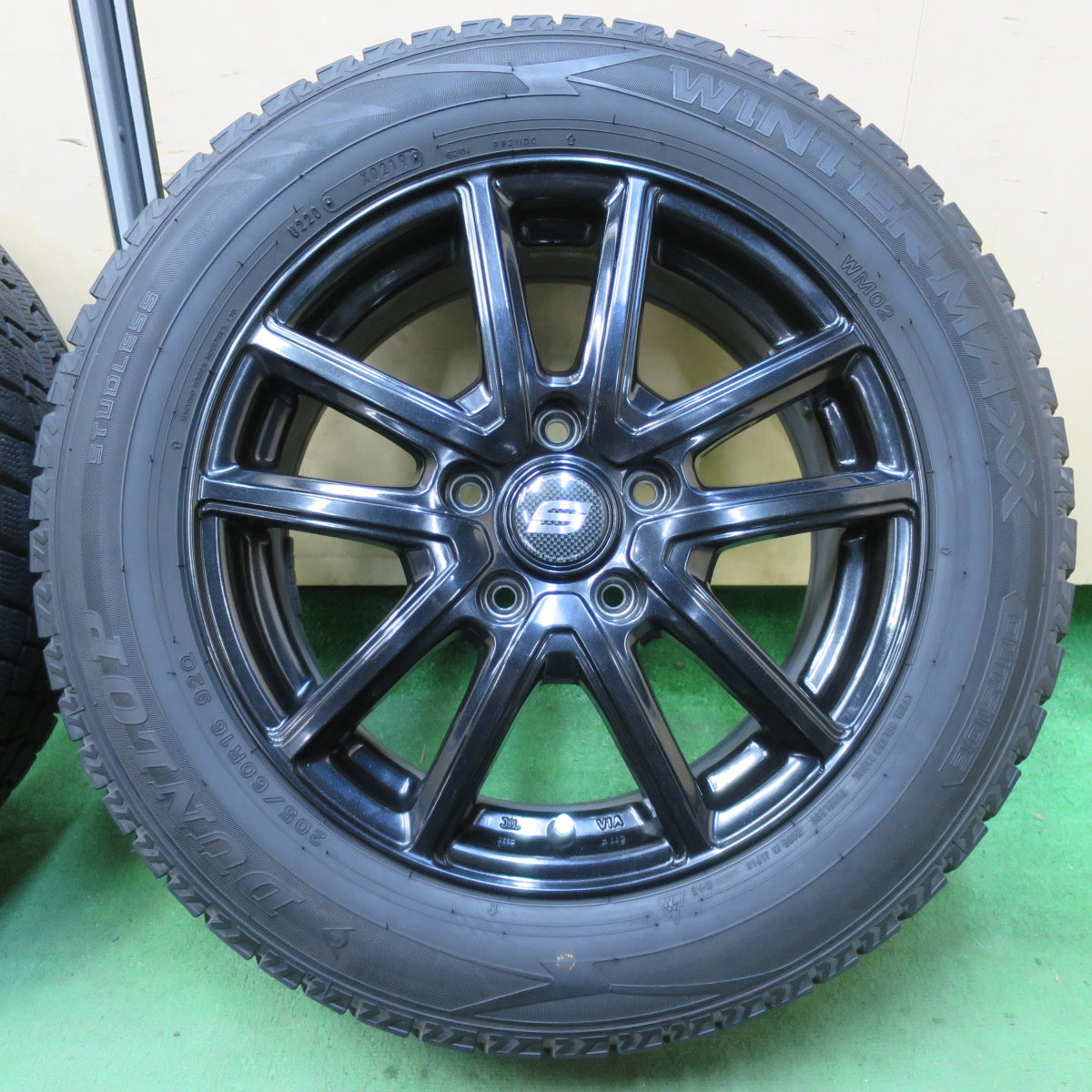バリ溝！キレイ！9分★スタッドレス 205/60R16 ダンロップ ウインターマックス WM02 STRANGER ストレンジャー 16インチ PCD114.3/5H★5041202イス