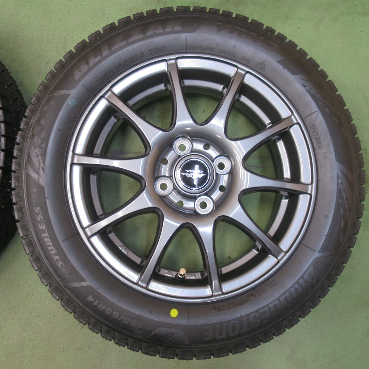 未使用！25年◎スタッドレス 165/65R14 ブリヂストン ブリザック VRX3 TEAD テッド 14インチ PCD100/4H◎6101604イス