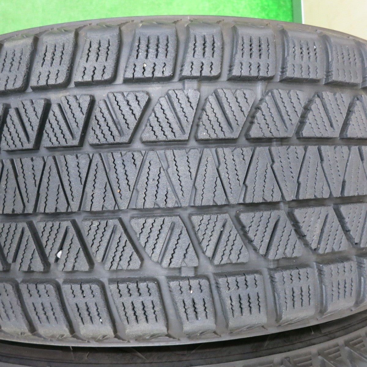 [送料無料] センサー付！バリ溝！21年！綺麗！8.5分★レクサス RX Fスポーツ 純正 235/55R20 スタッドレス ブリヂストン ブリザック DM-V3 PCD114.3/5H★4102901NJス