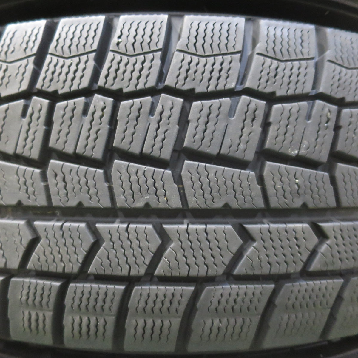 バリ溝！21年！キレイ！9分★スタッドレス 195/65R15 ダンロップ ウインターマックス WM02 VELVA SPORTZ ヴェルヴァ 15インチ PCD114.3/5H★5111110イス