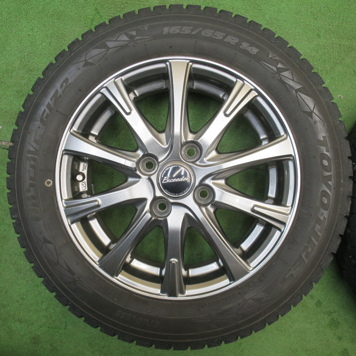 バリ溝！22年！9分★スタッドレス 165/65R14 トーヨー オブザーブ GIZ2 Exceeder エクシーダー 14インチ ソリオ ハスラー 等 PCD100/4H★6050405NJス