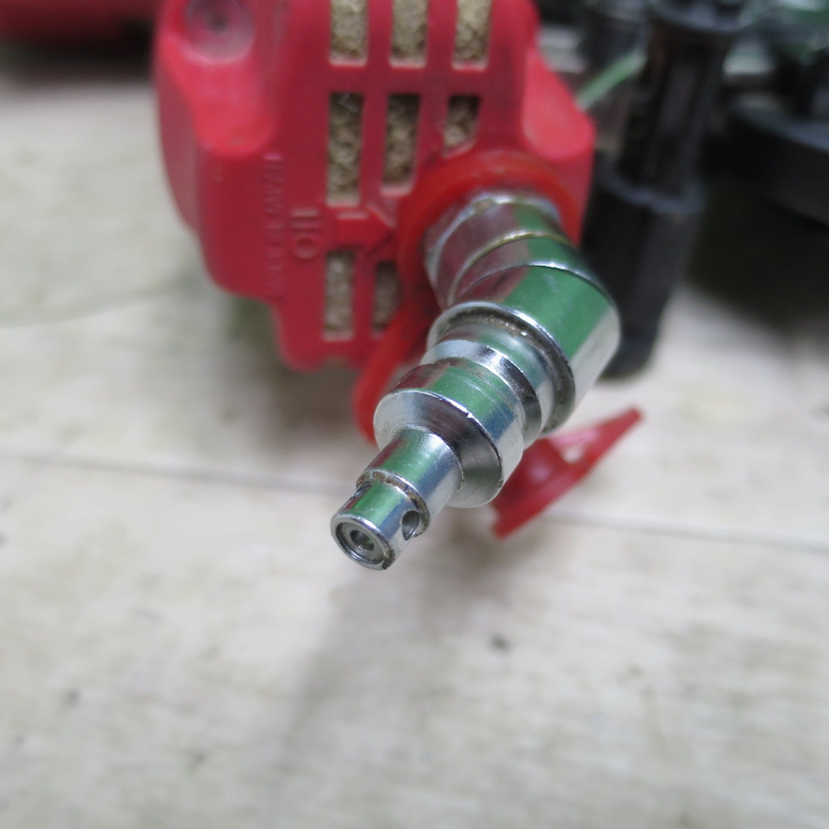 [送料無料] ☆マックス 高圧 ステープル用 50mm スーパー ネイラ タッカ HA-50F1(D)/4MAフロア MAX エア 工具 現状品☆