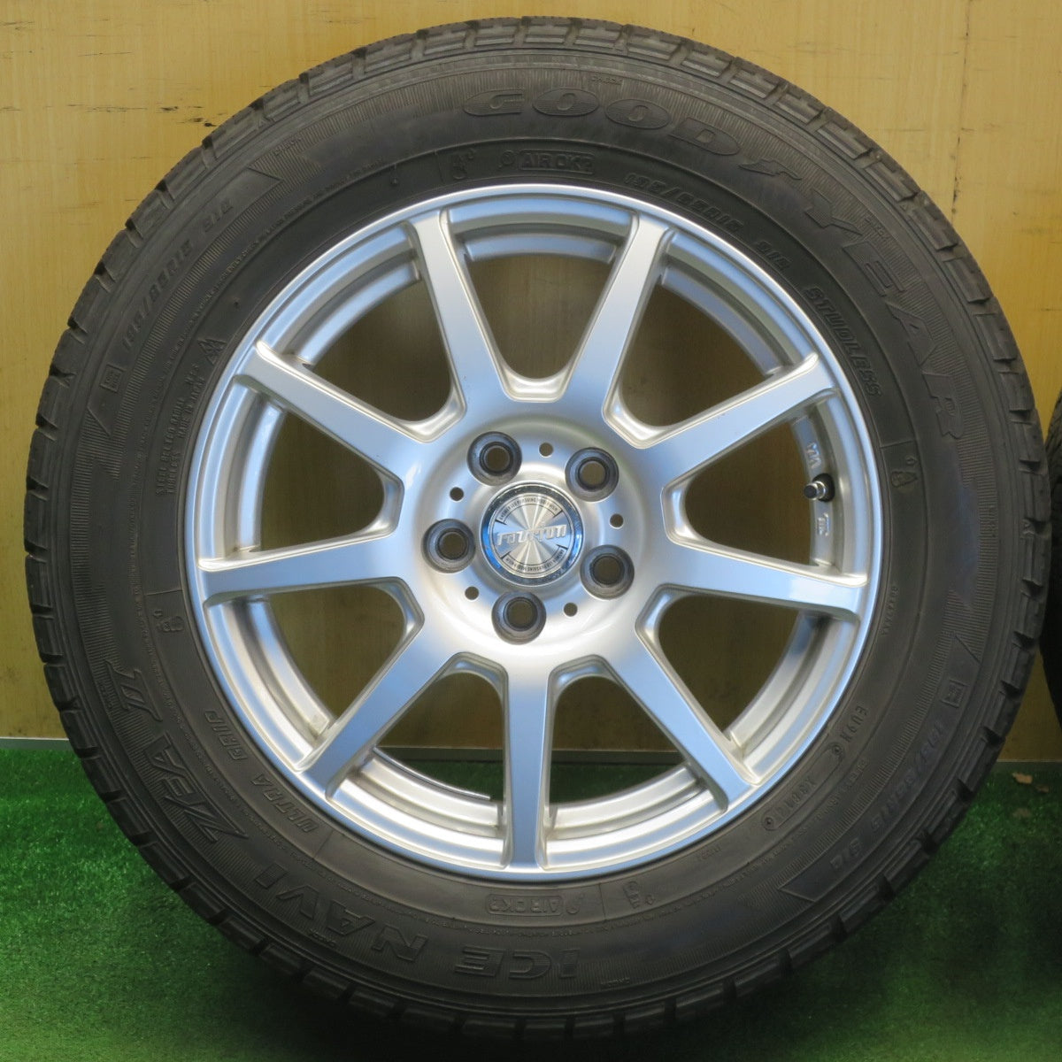 キレイ★プリウス 等 195/65R15 スタッドレス グッドイヤー アイスナビ ZEA2 ravrion ラブリオン 15インチ PCD100/5H★6051802NJス