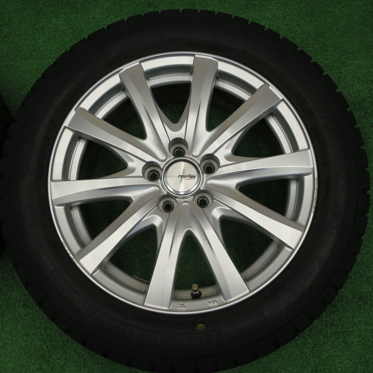 バリ溝！22年！9.5分★プリウス 等 205/55R16 スタッドレス グッドイヤー アイスナビ7 ravrion RS01 ラブリオン 16インチ PCD100/5H★5122104NKス