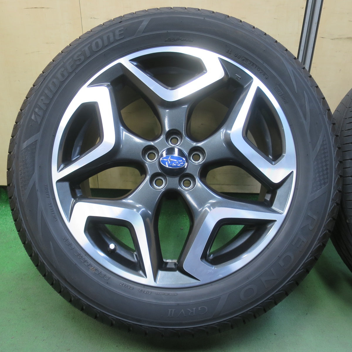 バリ溝！24年！9.5分★スバル XV 純正 225/55R18 ブリヂストン レグノ GRV2 18インチ PCD100/5H★6051815イノ