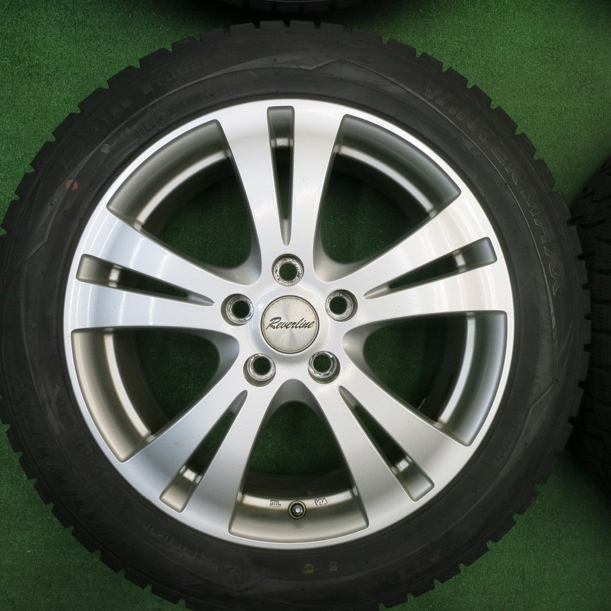 バリ溝！9分★スタッドレス 215/55R17 ダンロップ ウインターマックス WM01 Reverline リバーライン 17インチ PCD114.3/5H★5042207TNス