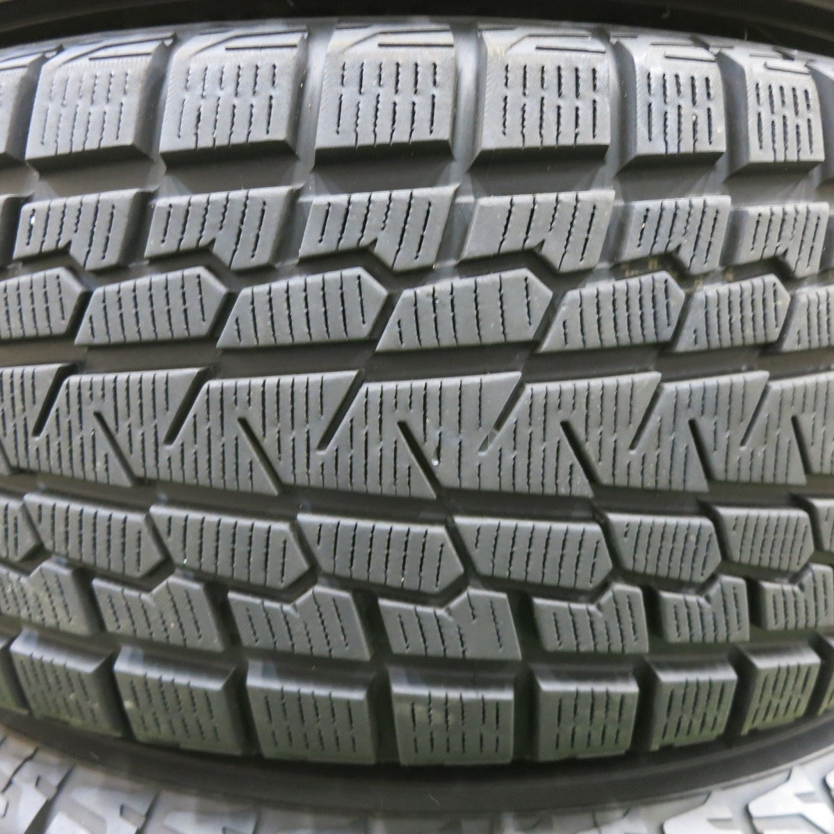 バリ溝！キレイ！9.5分★PREMIX 飛車 ヒシャ 265/65R17 スタッドレス ヨコハマ アイスガード G075 17インチ PCD139.7/6H★6011305ナス