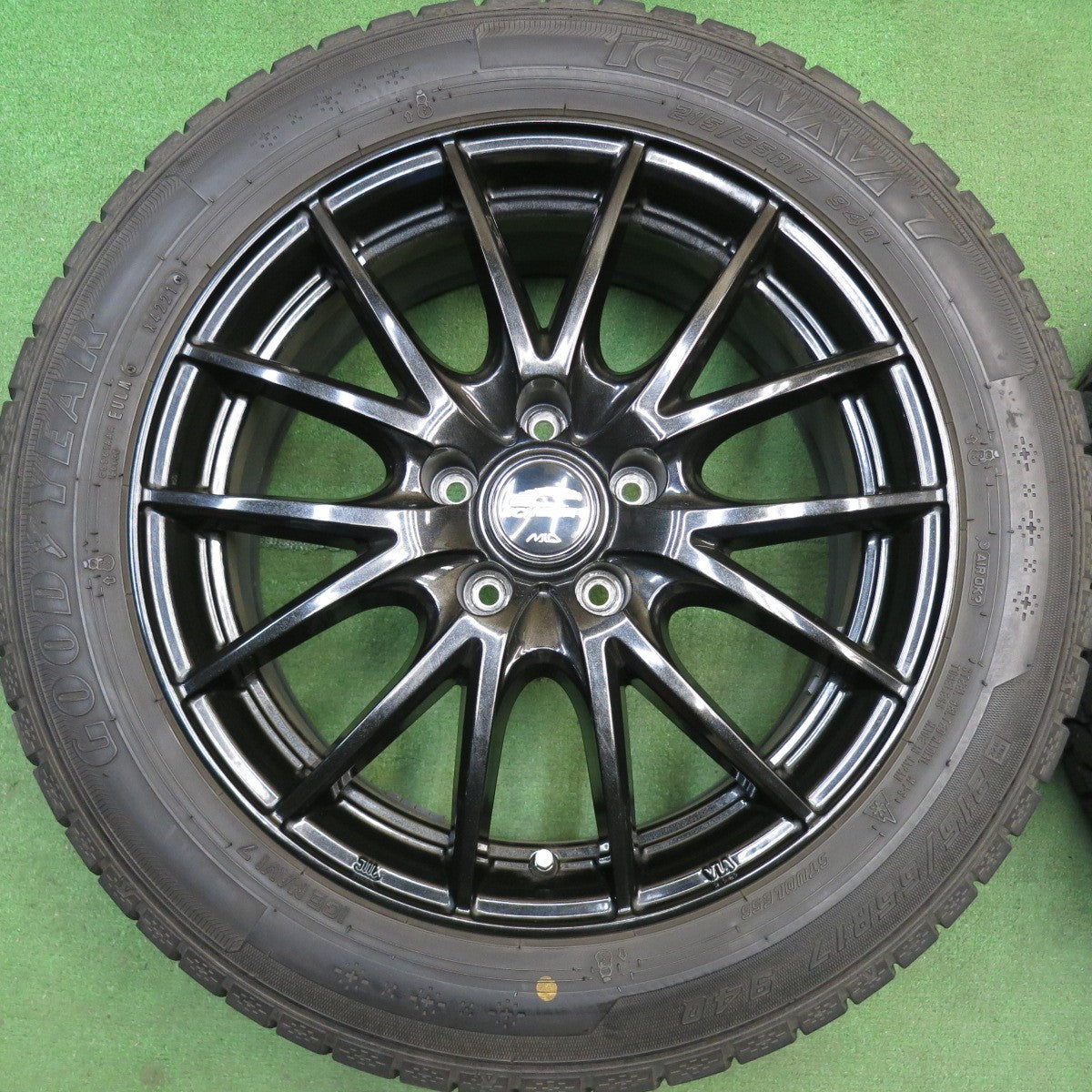 バリ溝！9.5分★スタッドレス 215/55R17 グッドイヤー アイスナビ7 SCHNEIDER MiD シュナイダー 17インチ PCD114.3/5H★6042605HAス