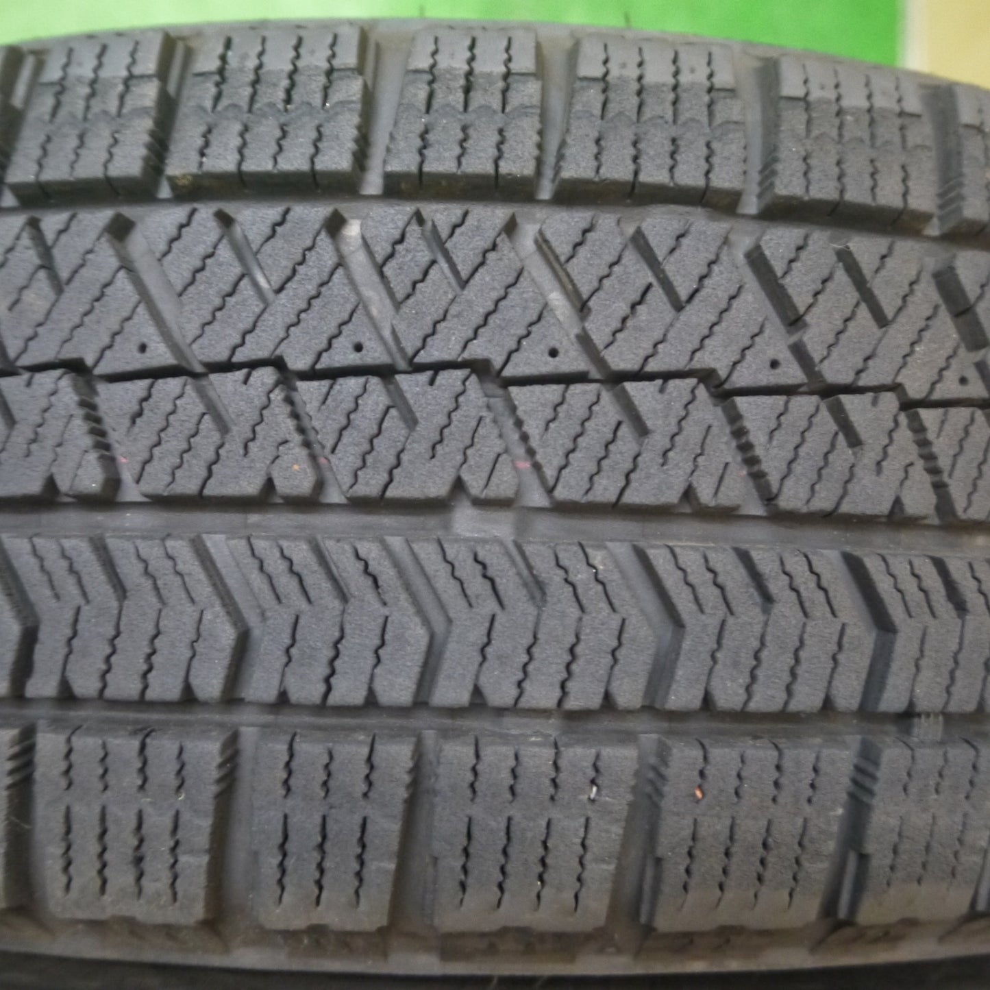 [送料無料] キレイ！22年★スタッドレス 155/65R14 ブリヂストン ブリザック VRX2 Zmeist VS-8 14インチ PCD100/4H★4111101Hス