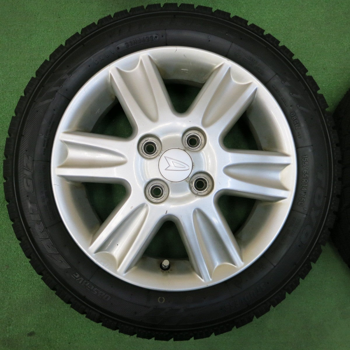 *送料無料* 超バリ溝！22年！ほぼ10分★ダイハツ 純正 ムーヴ タント ミラ 等 155/65R14 スタッドレス トーヨー オブザーブ ガリット GIZ 14インチ PCD100/4H★4052006イス