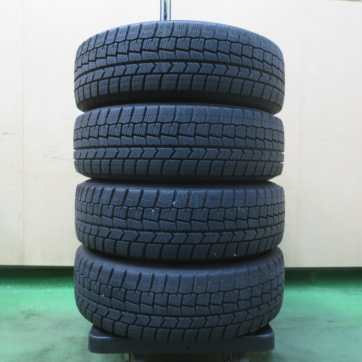 バリ溝！22年！キレイ！9.5分★スタッドレス 175/65R15 ダンロップ ウインターマックス WM02 WAREN ヴァーレン 15インチ PCD100/4H★6022816イス