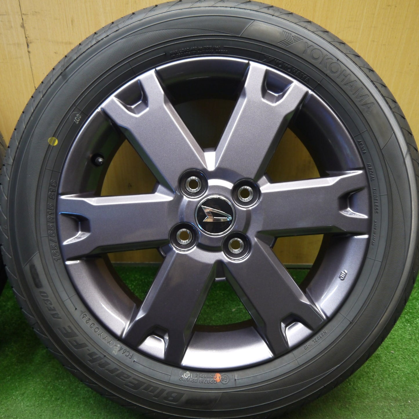 新車外し！26年★ダイハツ タフト ダーク クロム ベンチャー 純正 165/65R15 ヨコハマ BluEarth-FE AE30 15インチ ブルーアース PCD100/4H★6030906Hノ