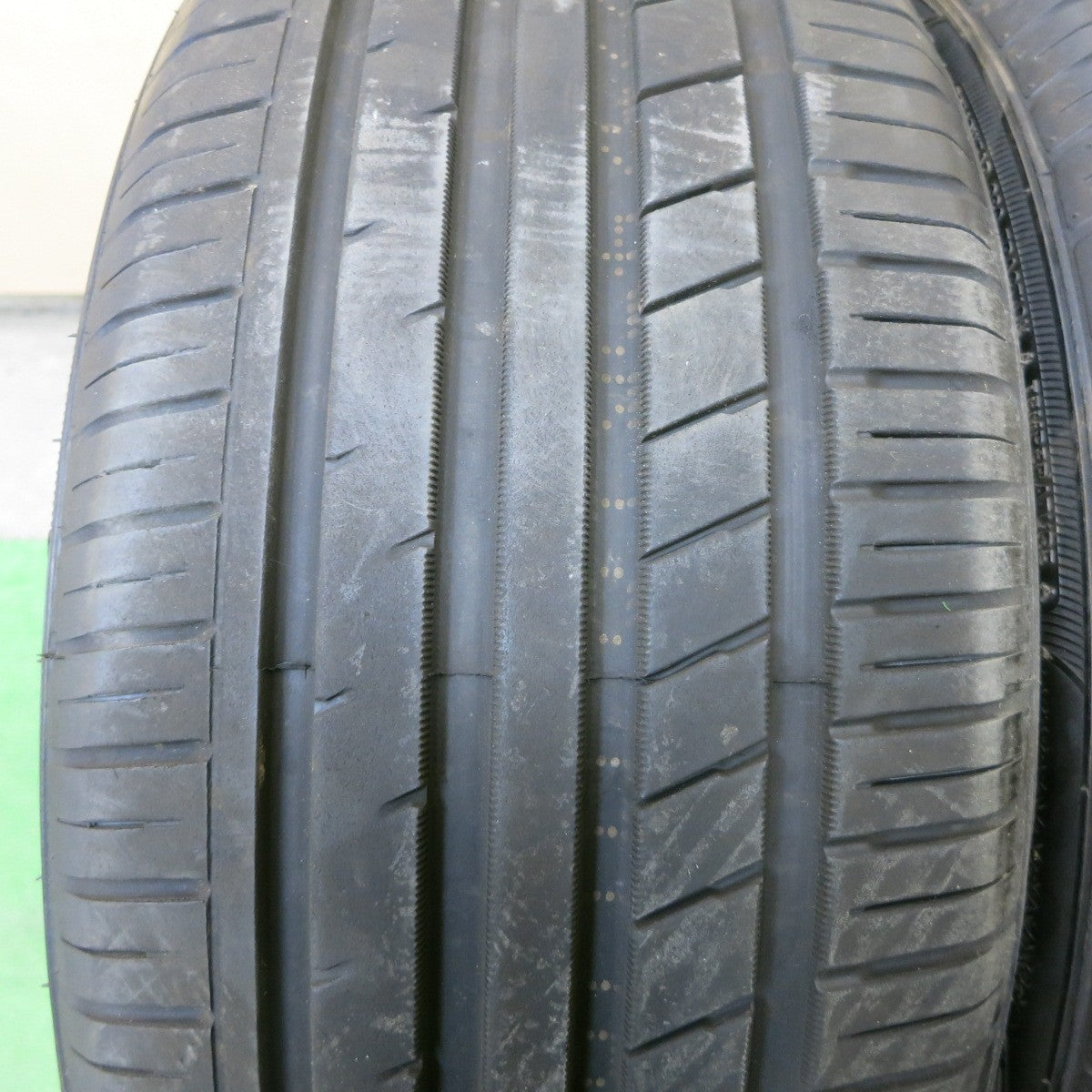 バリ溝！21年！8.5分！2本★225/45R18 ジーテックス HP2000 vfm タイヤ 18インチ クラウン マークX オデッセイ スカイライン RX-8 等★5041503ナノタ