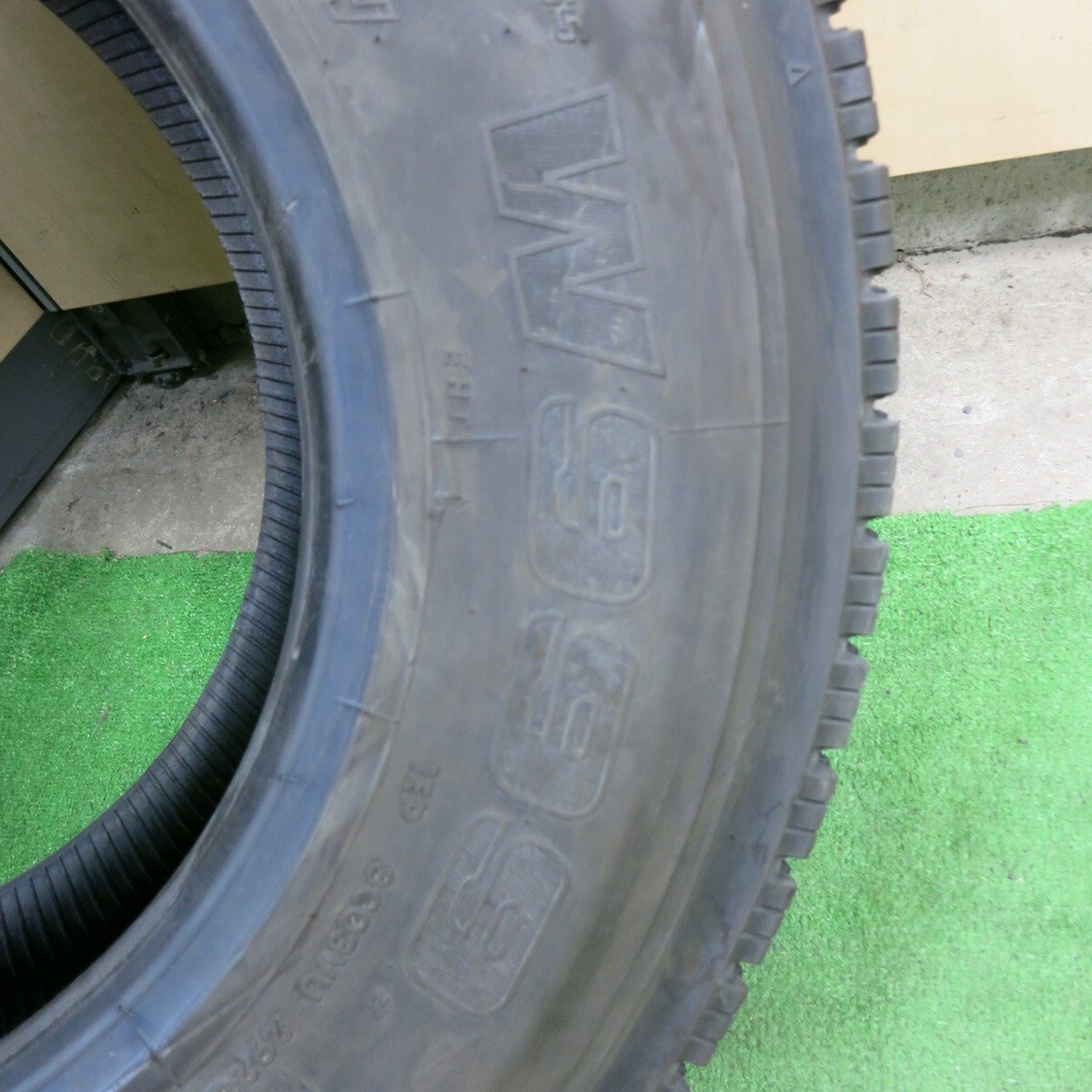 2本価格！23年★トラック タイヤ 225/90R17.5 127/125L スタッドレス ブリヂストン W999 17.5インチ★5031906ナスタ