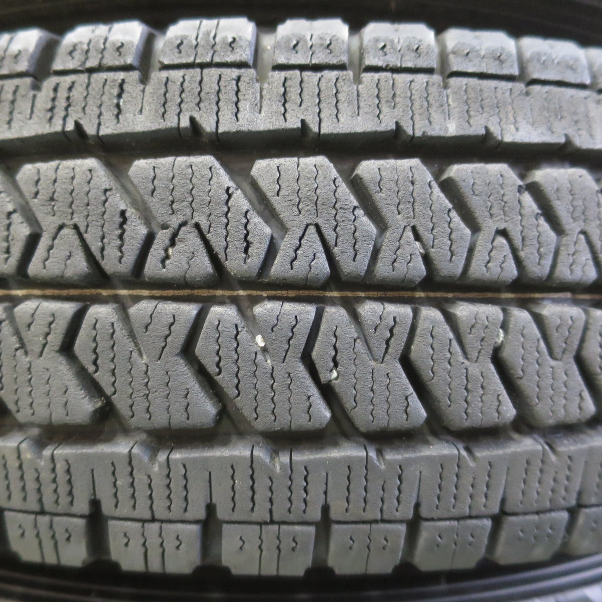 バリ溝！23年！キレイ！9分★スタッドレス 145/80R12 80/78N ブリヂストン ブリザック VL10 TOPY スチール ホイール 12インチ PCD100/4H★6042009イス