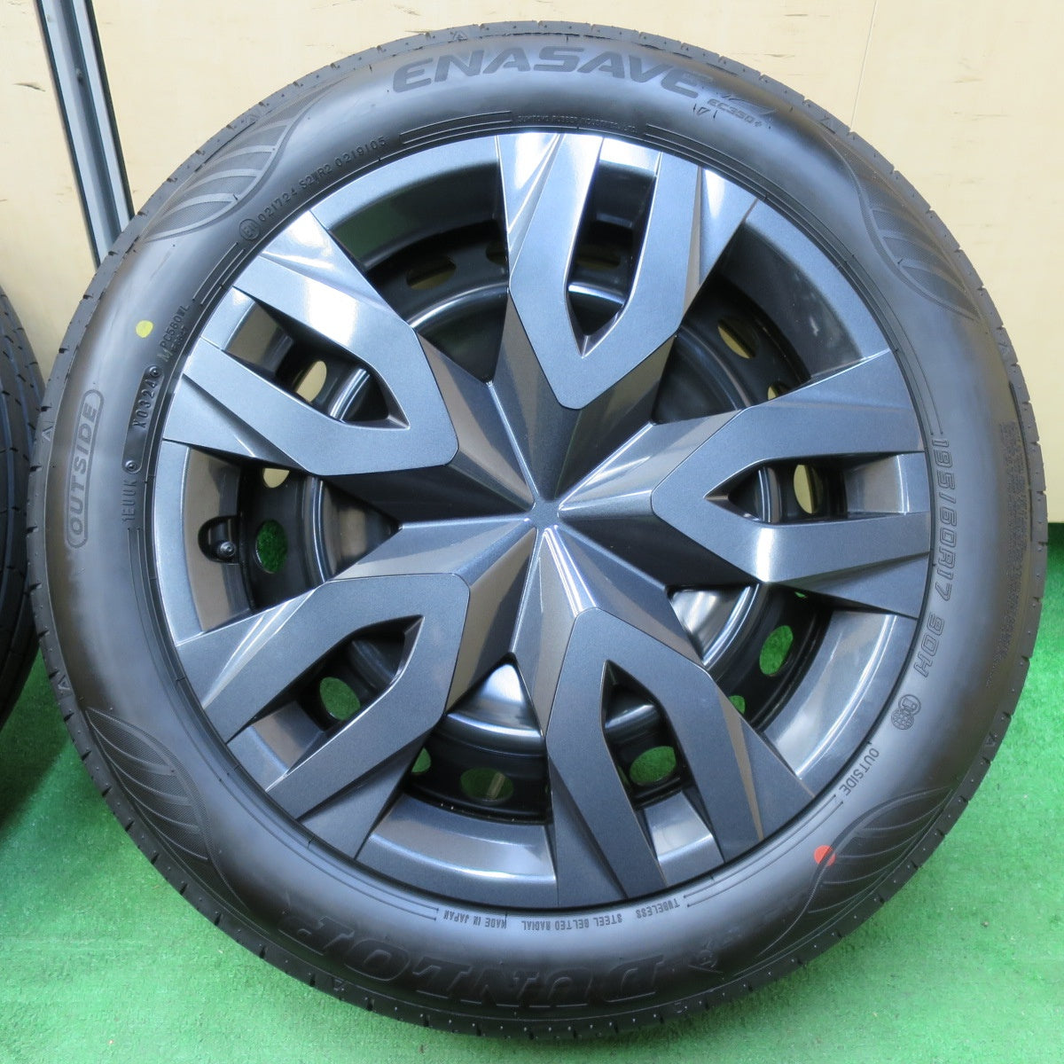 *送料無料* 新車外し！24年★トヨタ 60系 プリウス 純正 スチール 195/60R17 ダンロップ エナセーブ EC350+ 17インチ PCD114.3/5H★4062102イノ
