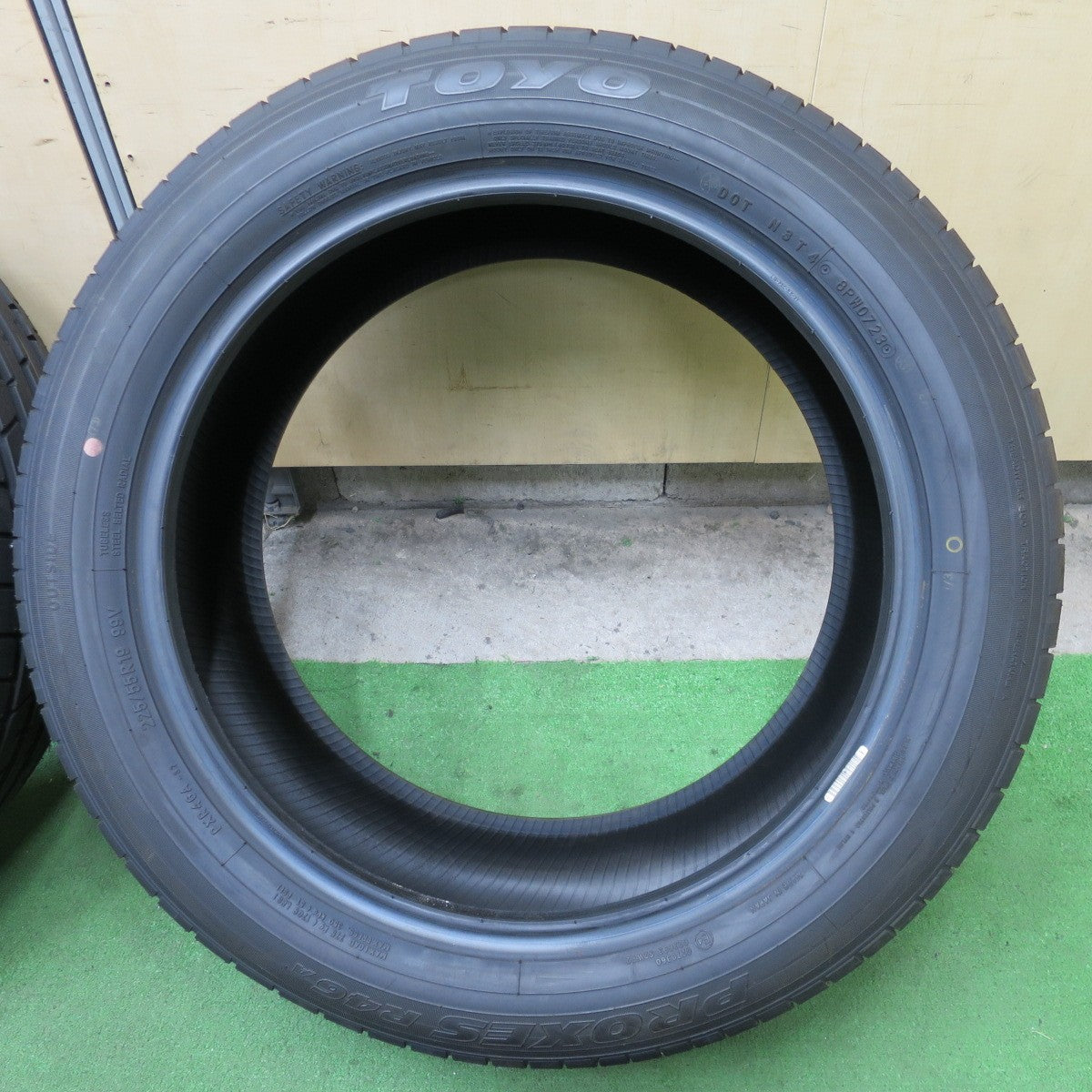 新車外し！23年★225/55R19 トーヨー プロクセス R46A タイヤ 19インチ ハリアー CX-5 CX-8 ヴェルファイア アルファード 等★6031301NGノタ