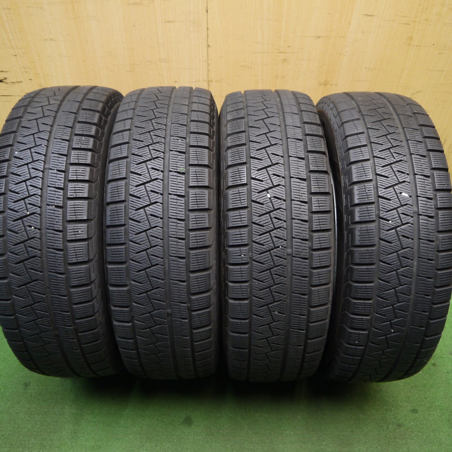 4本価格★トヨタ 30系 プリウス 純正 195/65R15 スタッドレス ピレリ アイスアシンメトリコ 15インチ PCD100/5H★5052105Hス
