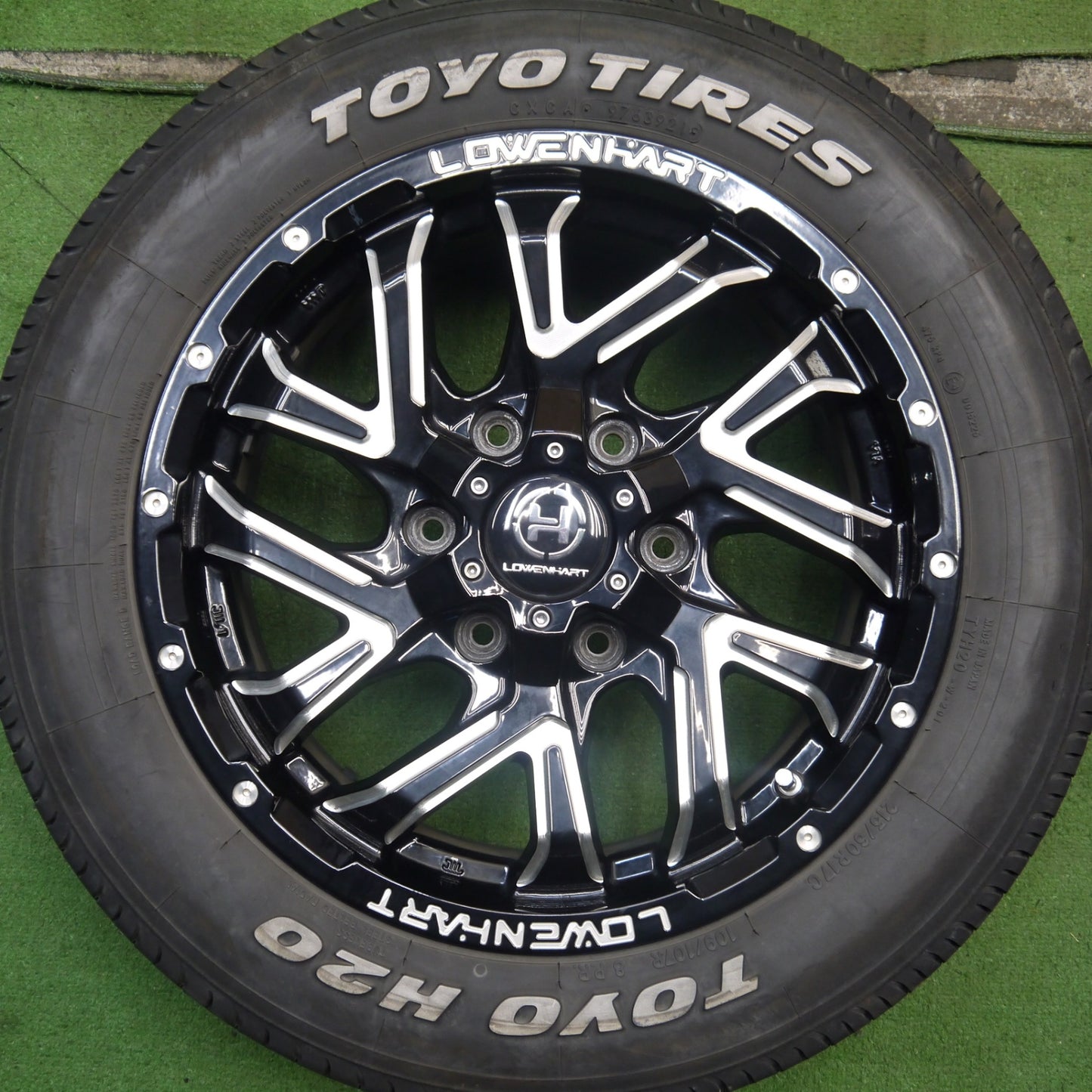 バリ溝！21年！キレイ！9.5分★Lowenhart GXL206 215/60R17C 109/107R 8PR トーヨー H20 ホワイトレター レーベンハート 17インチ PCD139.7/6H★5061104Hノ