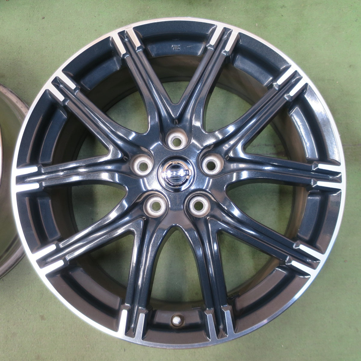 キレイ◎日産 ジューク ニスモ RS 純正 ホイール 18インチ NISMO 18×7J PCD114.3/5H◎6100202NGホ