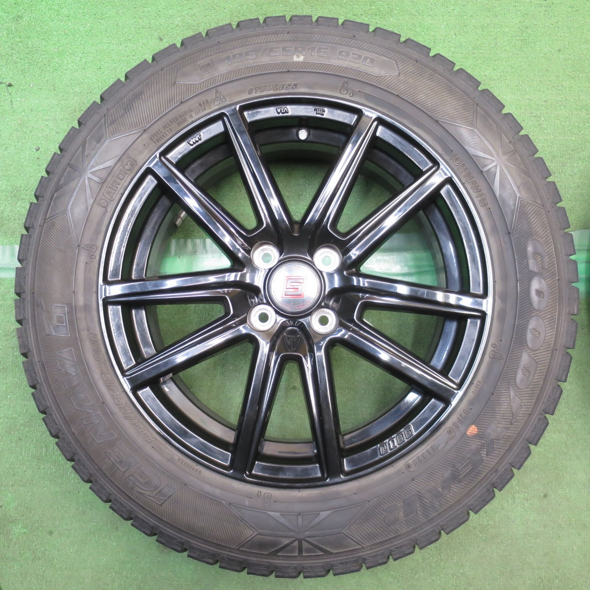バリ溝！キレイ！8.5分◎スタッドレス 195/65R16 グッドイヤー アイスナビ6 SEIN ザイン 16インチ PCD100/4H◎6100902NJス