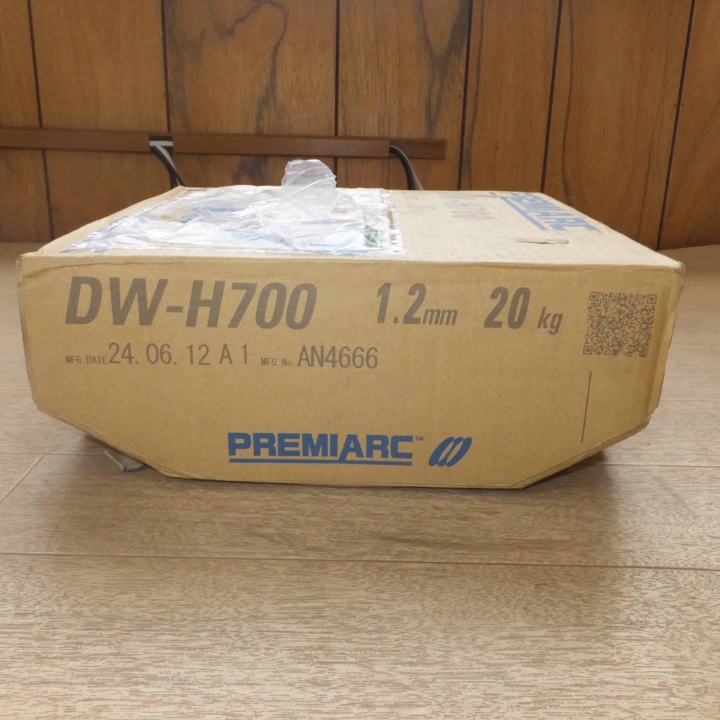 [送料無料] 未使用★神戸製鋼所 コベルコ KOBELCO PREMIARC 硬化肉盛溶接用フラックス入りワイヤ DW-H700 1.2mm 20kg(5)★