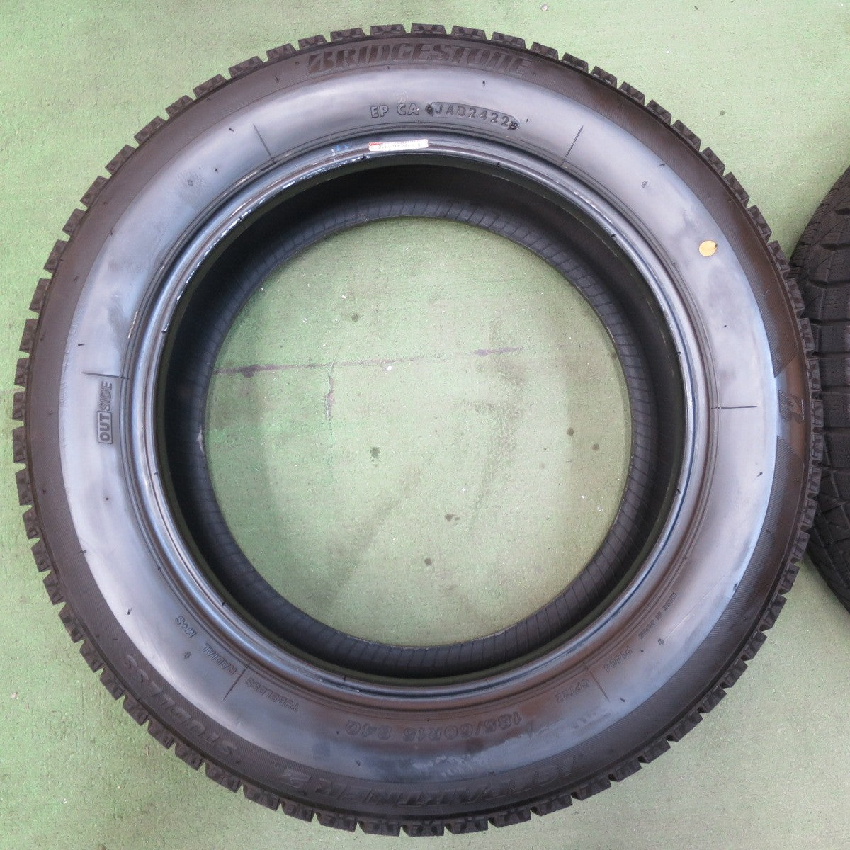 バリ溝！22年！9.5分以上★スタッドレス 185/60R15 ブリヂストン アイスパートナー2 タイヤ 15インチ ヤリス アクア スイフト 等★5112112イスタ