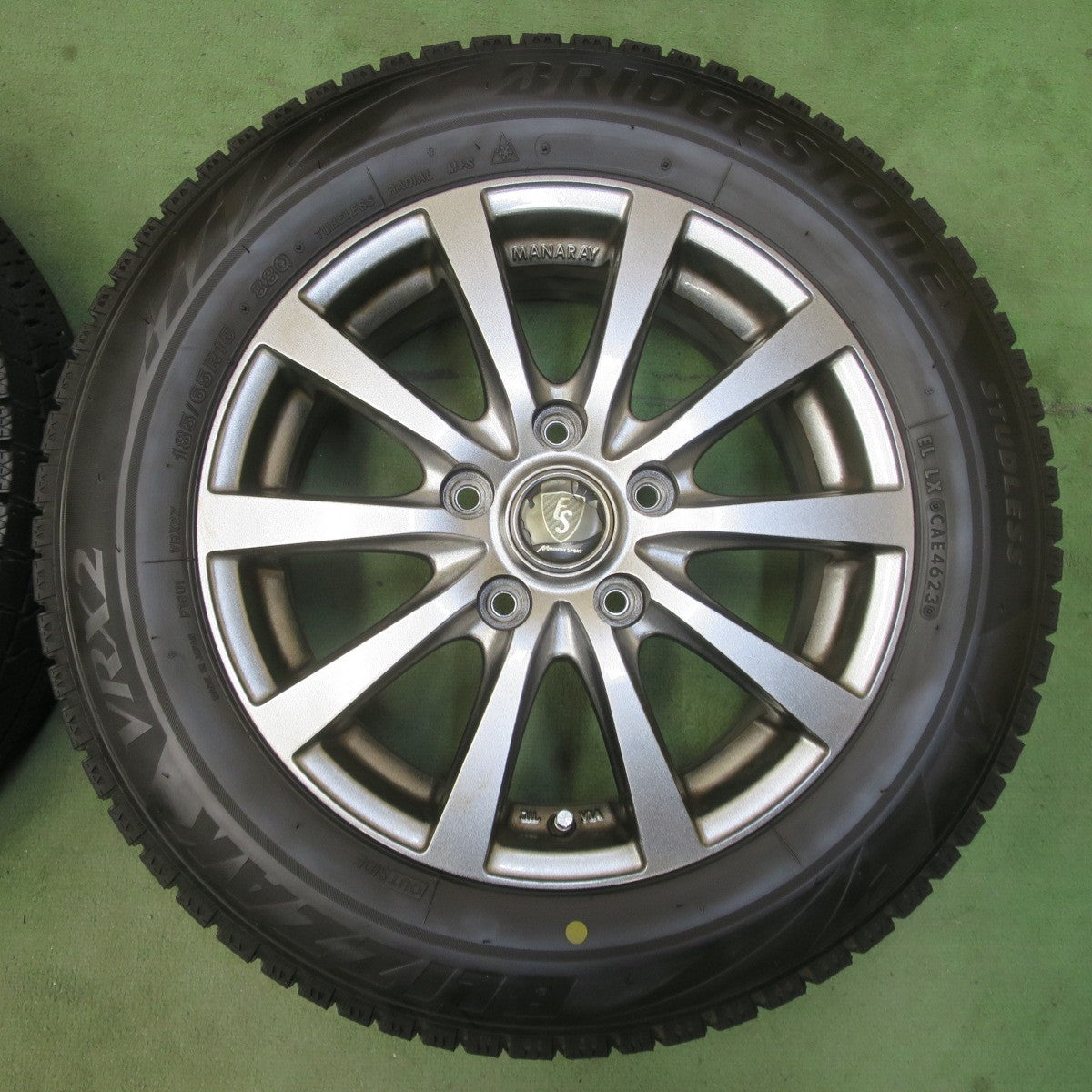 バリ溝！23年！8.5分★スタッドレス 185/65R15 ブリヂストン ブリザック VRX2 MANARAY SPORT マナレイ スポーツ 15インチ PCD114.3/5H★6051301イス