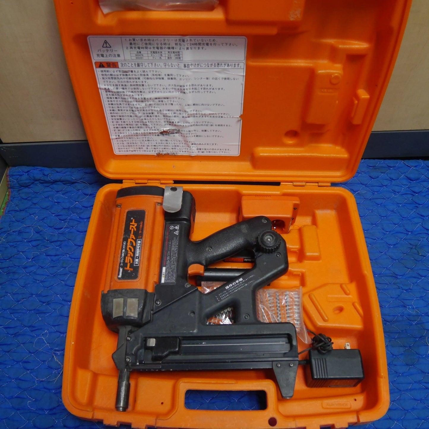 [送料無料] バッテリー2個付☆Ramset コードレス ガス式 鋲 打機 トラックファースト TF-1100JQ 日本パワーファスニング 鋲 打ち機 現状品☆