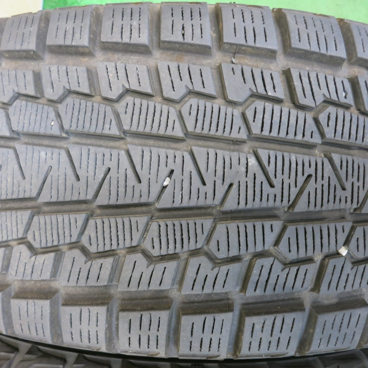 バリ溝！24年！9.5分◎三菱 デリカ D:5 純正 225/55R18 スタッドレス ヨコハマ アイスガード G075 18インチ D5 PCD114.3/5H◎6082302HAス