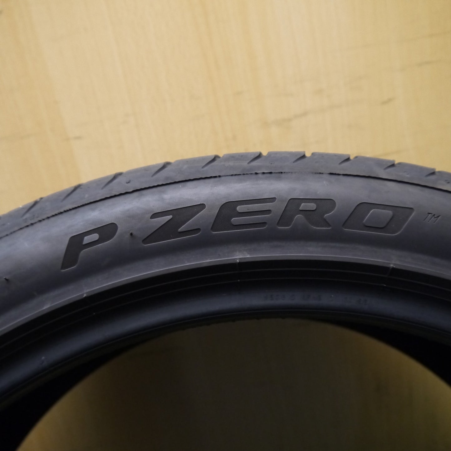 2本価格！24年★265/40R21 ピレリ PZERO TM Pゼロ 21インチ タイヤ ボルボ ベンツ ポルシェ 等★6032502Hノタ