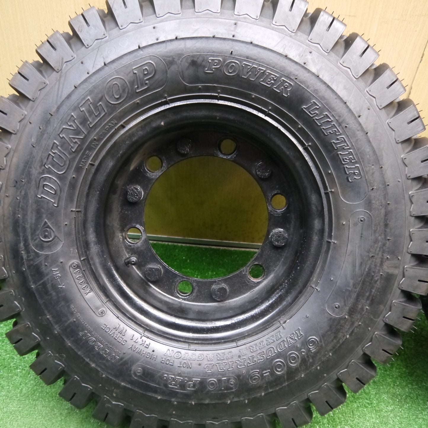 未使用！23年！2本★フォークリフト 6.00-9 10PR ダンロップ POWER LIFTER スチール ホイール PCD180/6H★6011409Hノ