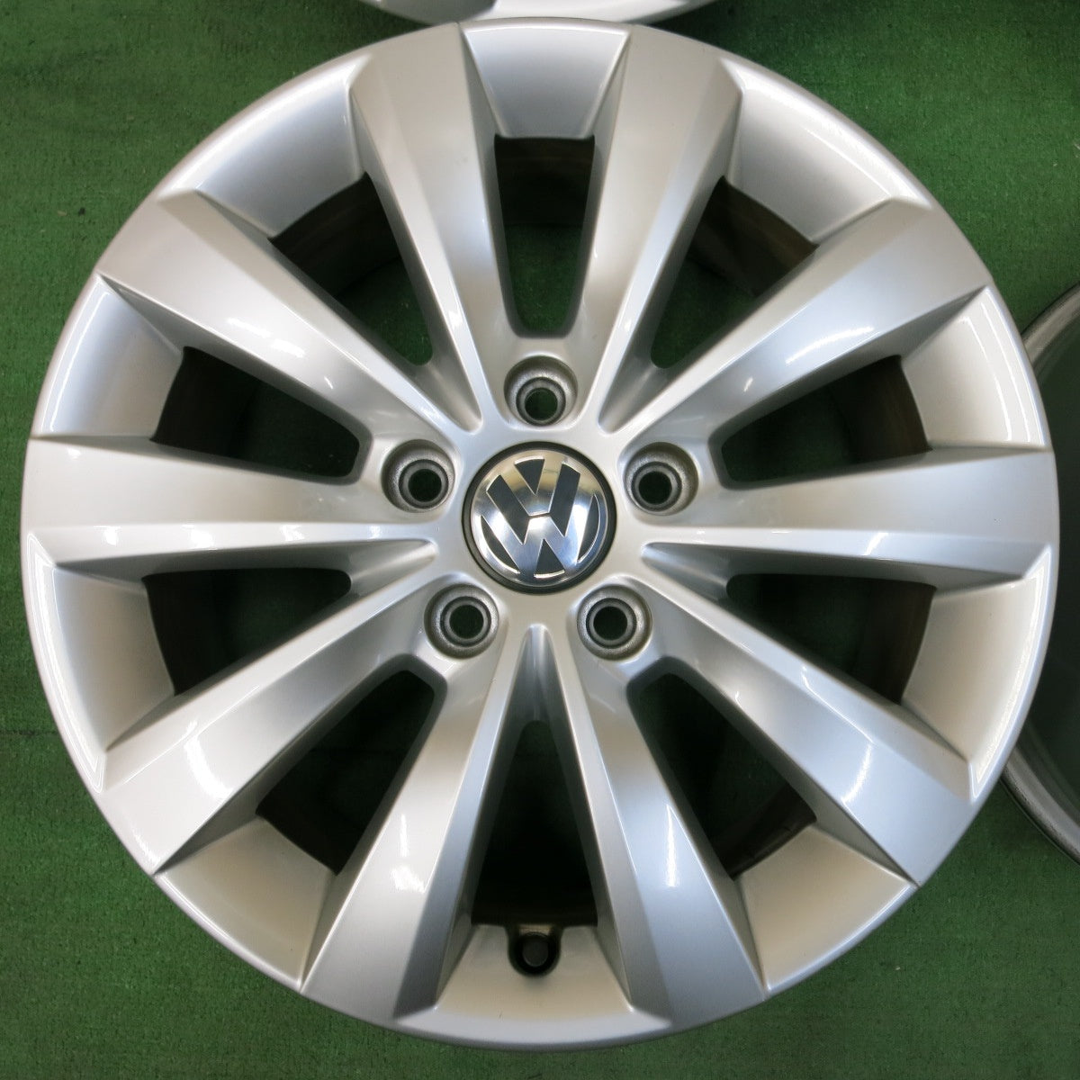 *送料無料* キレイ★VW ワーゲン ザ・ビートル 純正 ホイール 16インチ 16×6.5J PCD112/5H★4080701SYホ