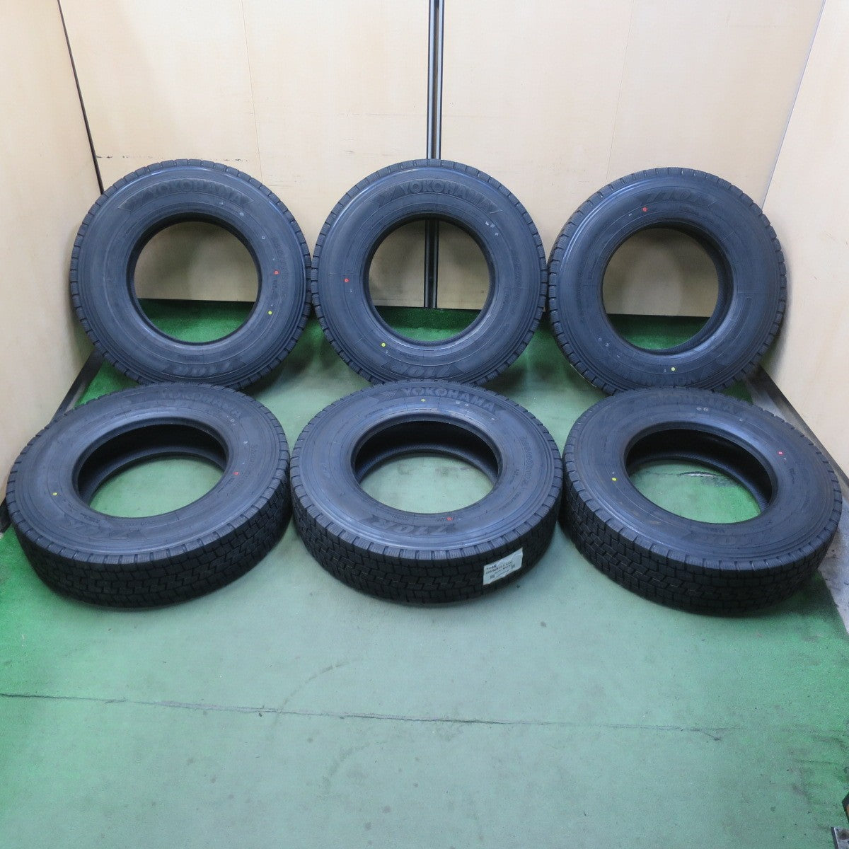 未使用！26年！6本◎トラック タイヤ 225/80R17.5 123/122L ヨコハマ 710R 17.5インチ◎6083101イスタ