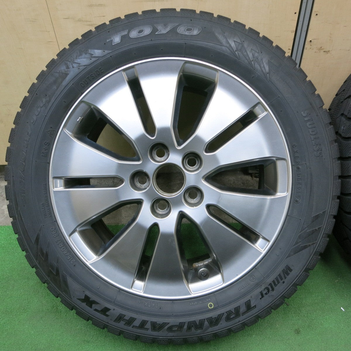 バリ溝！8.5分★トヨタ 10系 アルファード 純正 215/60R17 スタッドレス トーヨー ウインター トランパス TX 17インチ PCD114.3/5H★5040207ナス