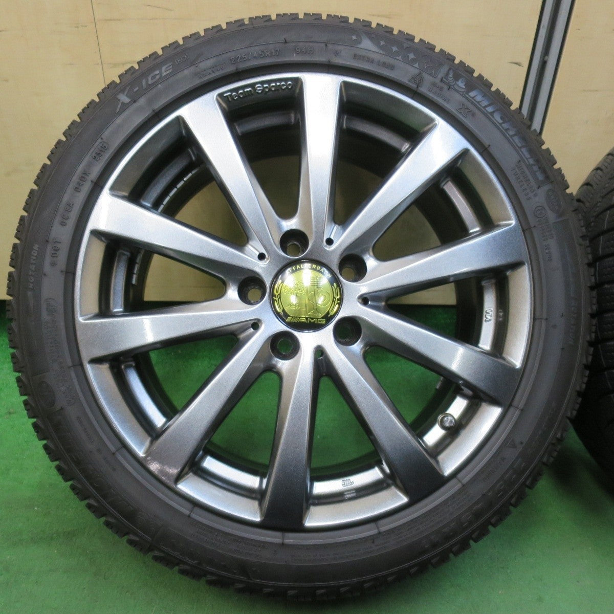 バリ溝！キレイ！9分★ベンツ 等 Team Sparco 225/45R17 スタッドレス ミシュラン X-ICE XI3 17インチ チームスパルコ PCD112/5H★5012104イス